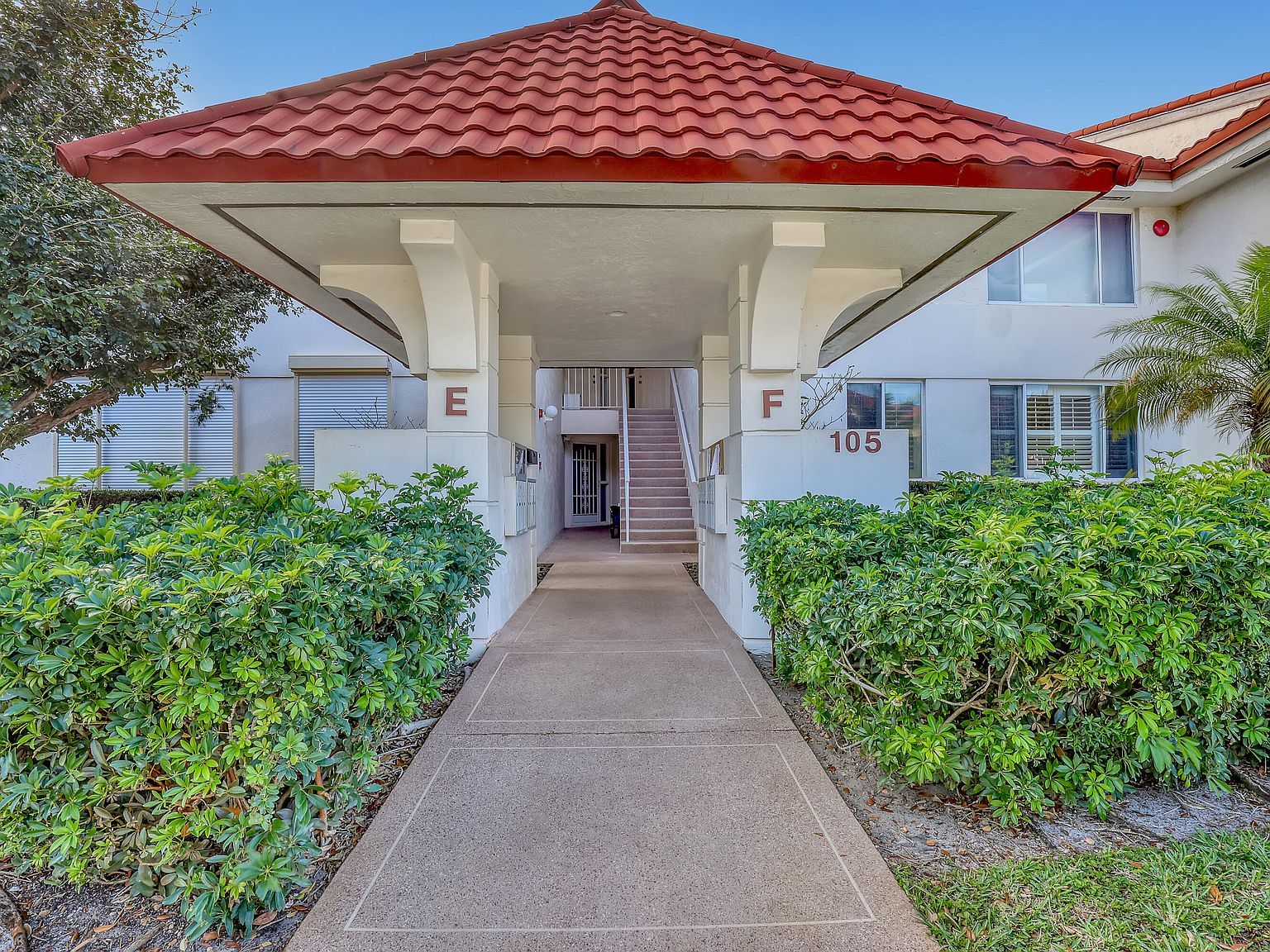 105 Half Moon Cir APT F1 Hypoluxo, FL 33462 - Thumbnail 2