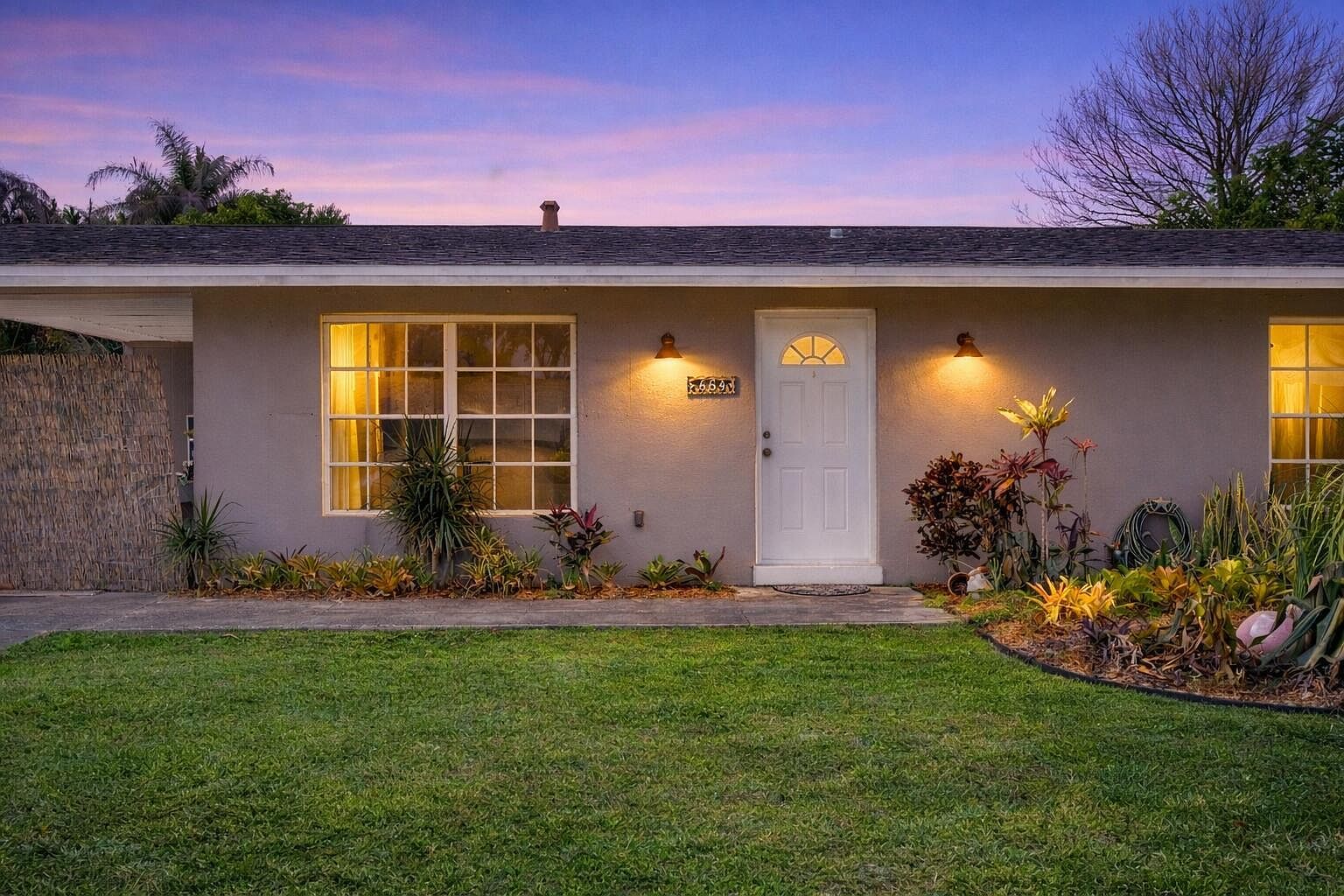 464 SE Asbury Ln Port Saint Lucie, FL 34983 - Thumbnail 2