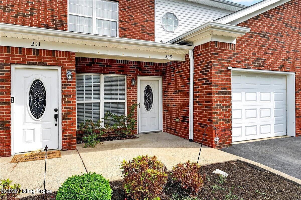 209 S Dorsey Ln Louisville, KY 40223  | Condominium