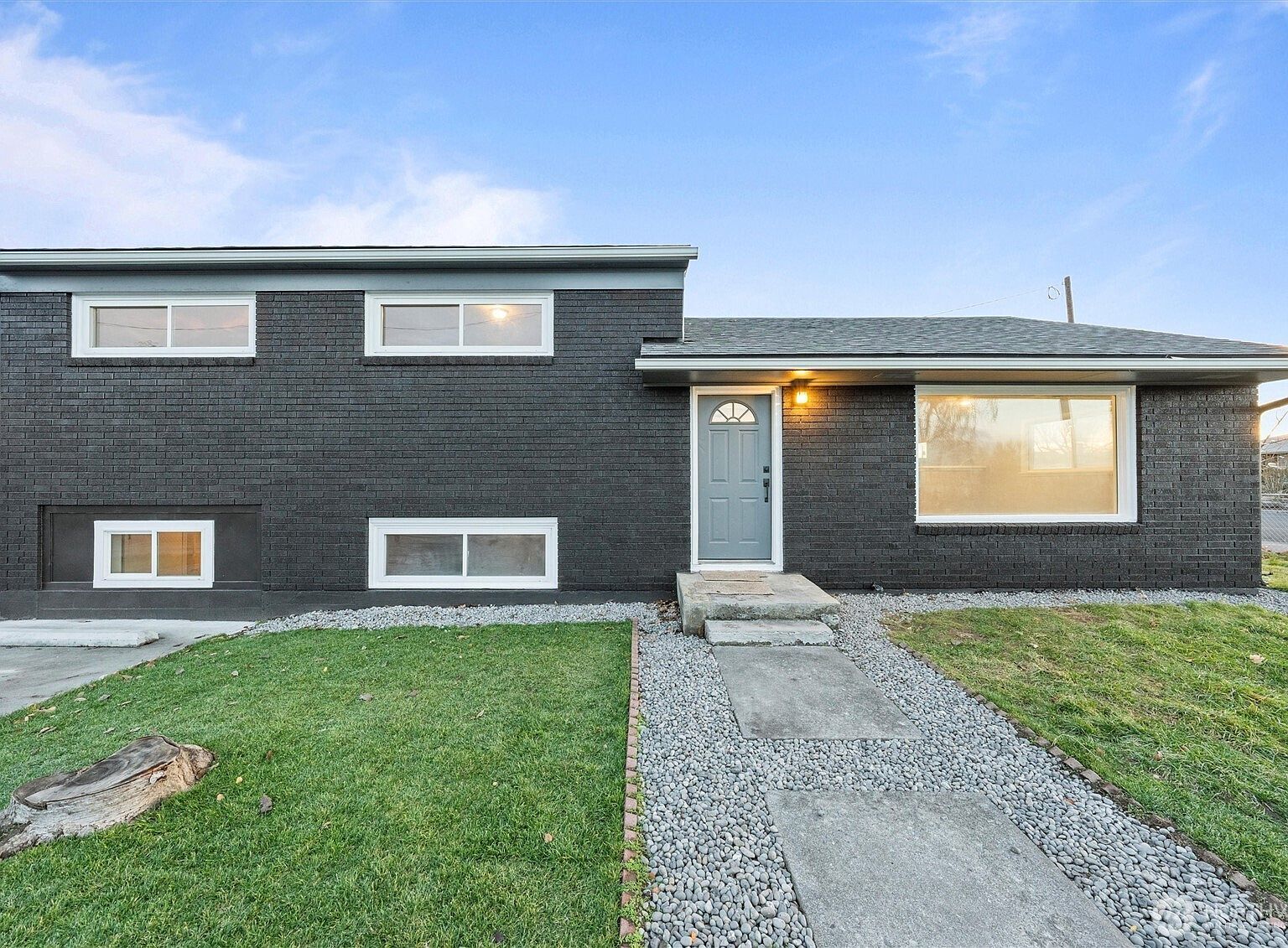 906 S A St Moses Lake, WA 98837 - Thumbnail 2