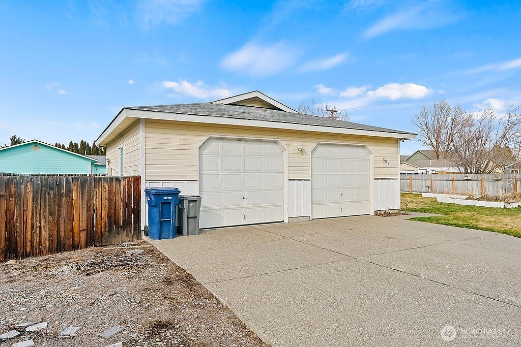 301 W Helena Ave Ellensburg, WA 98926 - Thumbnail 2