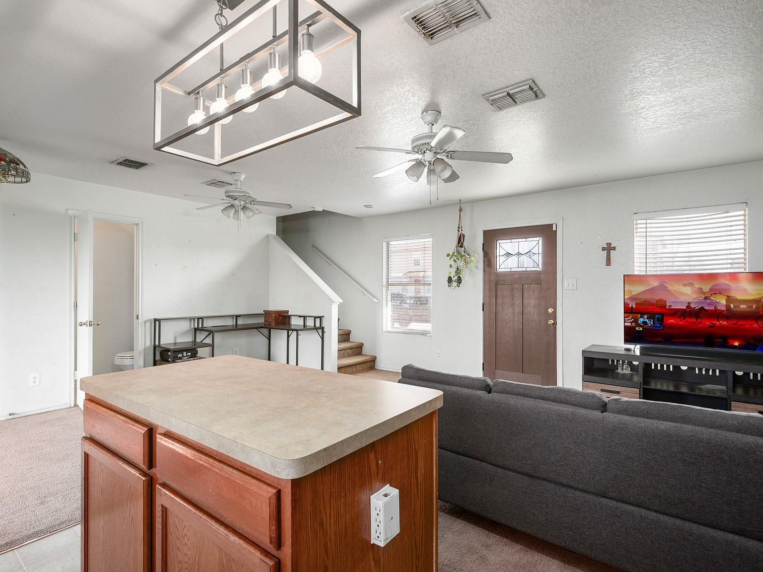 643 Northlake Dr New Braunfels, TX 78130 - Thumbnail 2