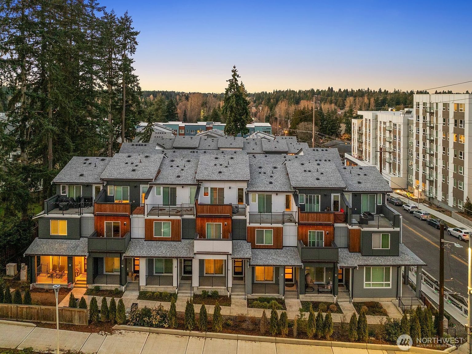 14517 1st Ave NE #D Seattle, WA 98155 - Thumbnail 2