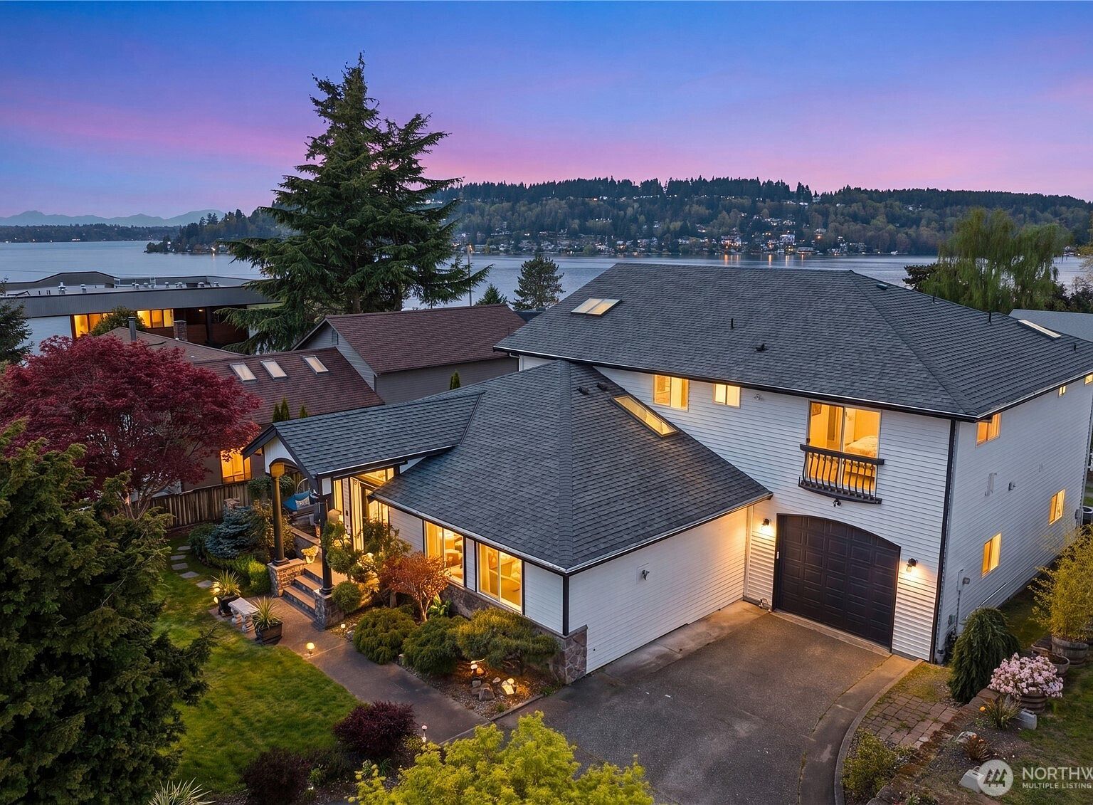 814 N 32nd St Renton, WA 98056, 98056