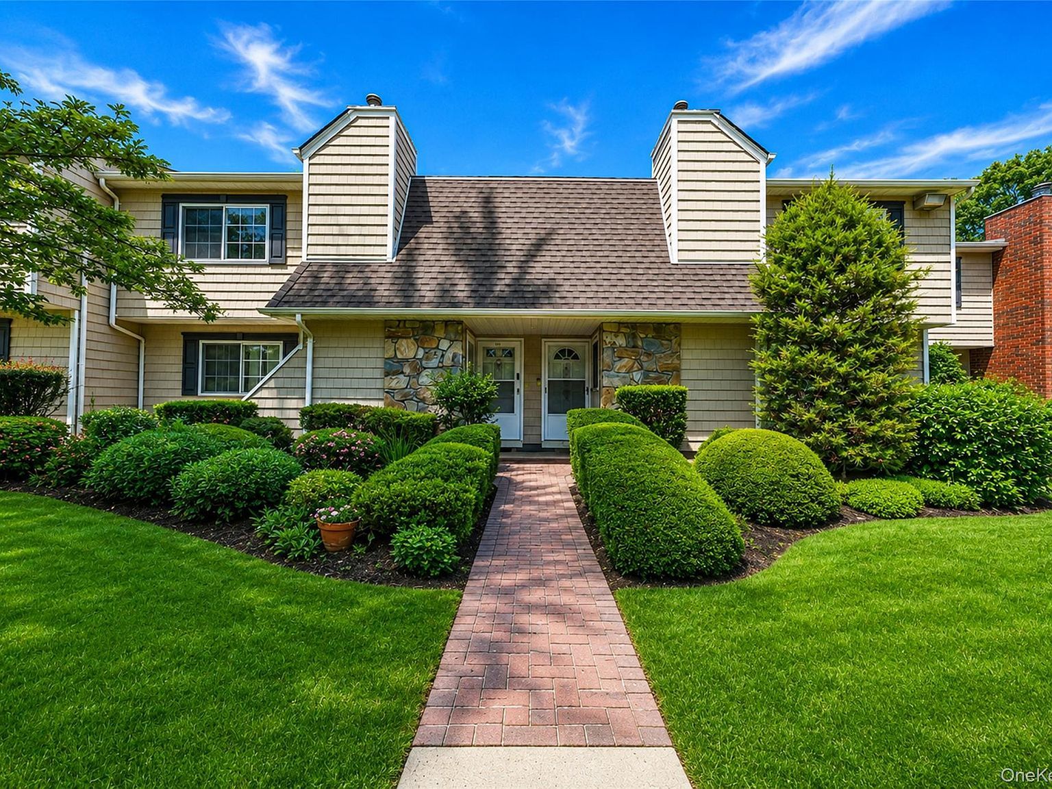 230 Lake Pointe Cir #230 Middle Island, NY 11953  | Condominium