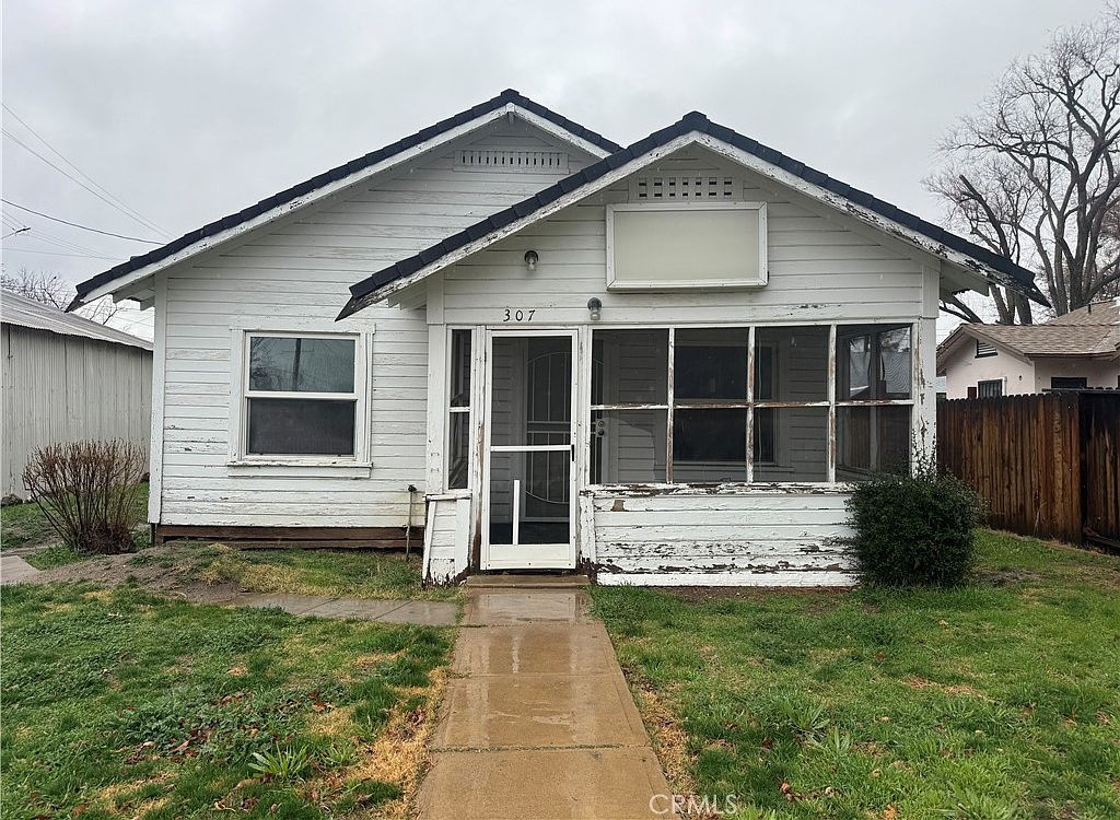 307 S Curry St Tehachapi, CA 93561  | Single Family