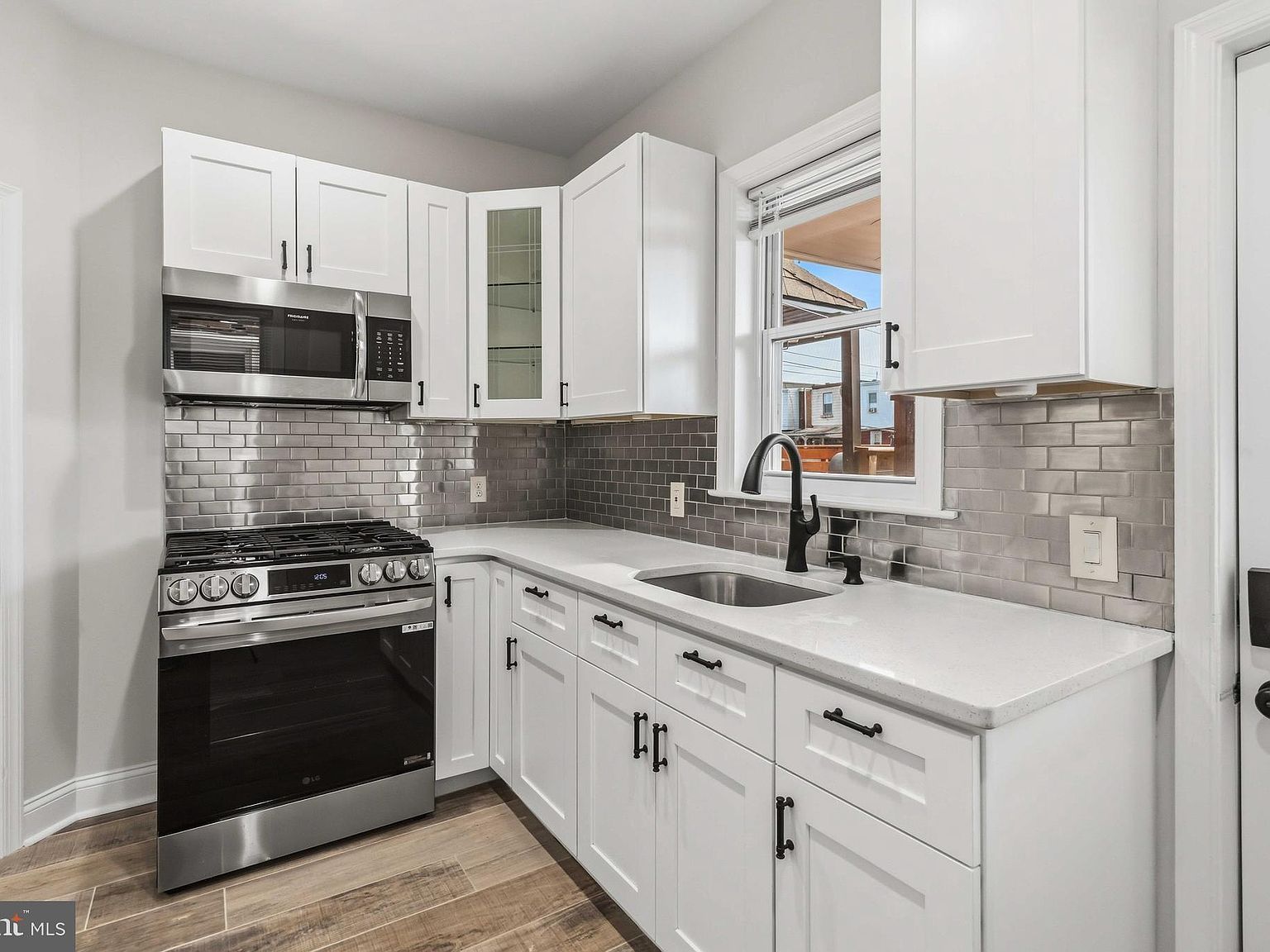 6018 W Columbia Ave Philadelphia, PA 19151 - Thumbnail 2