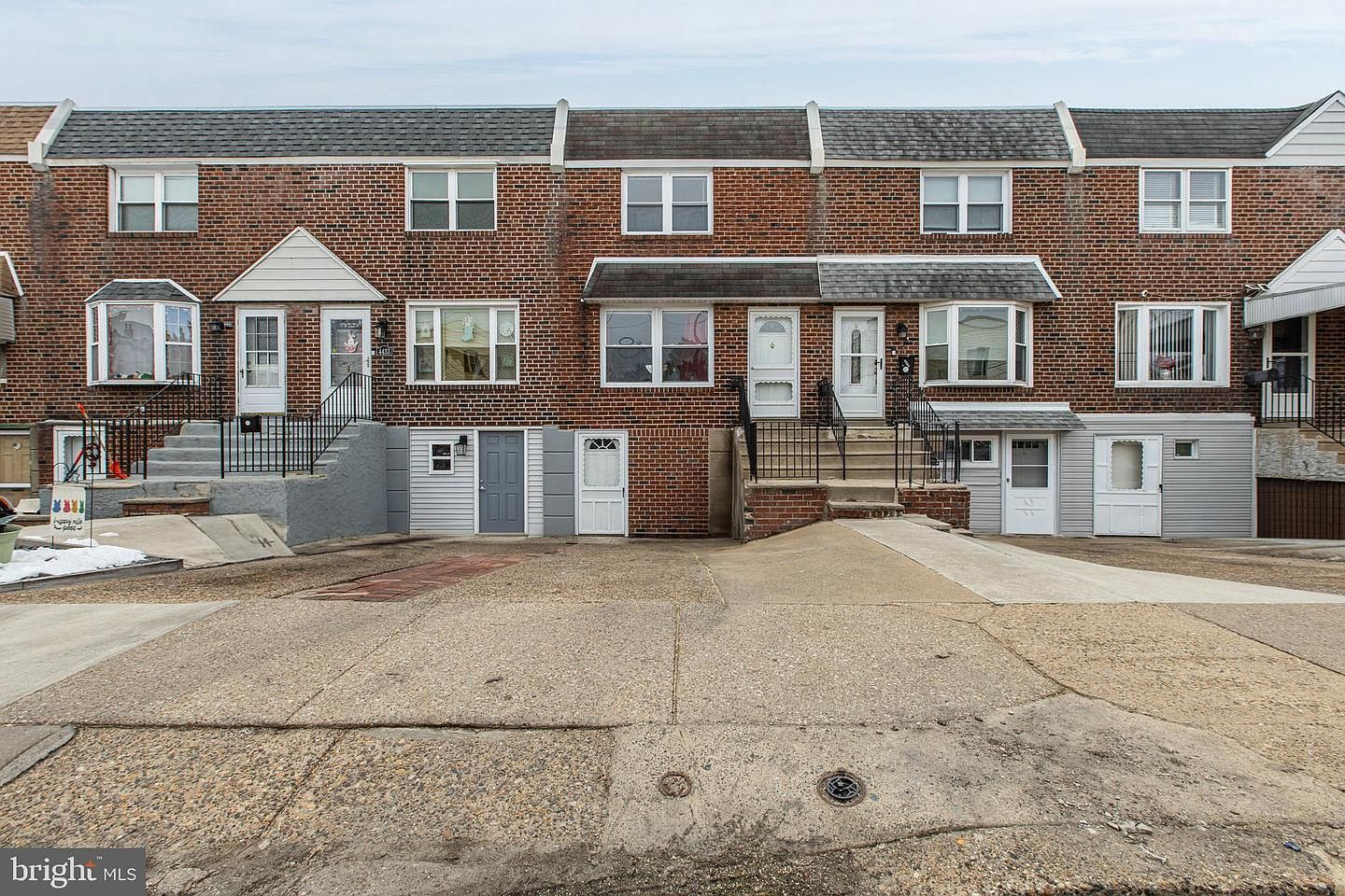 4431 E Allen St Philadelphia, PA 19137 - Thumbnail 2