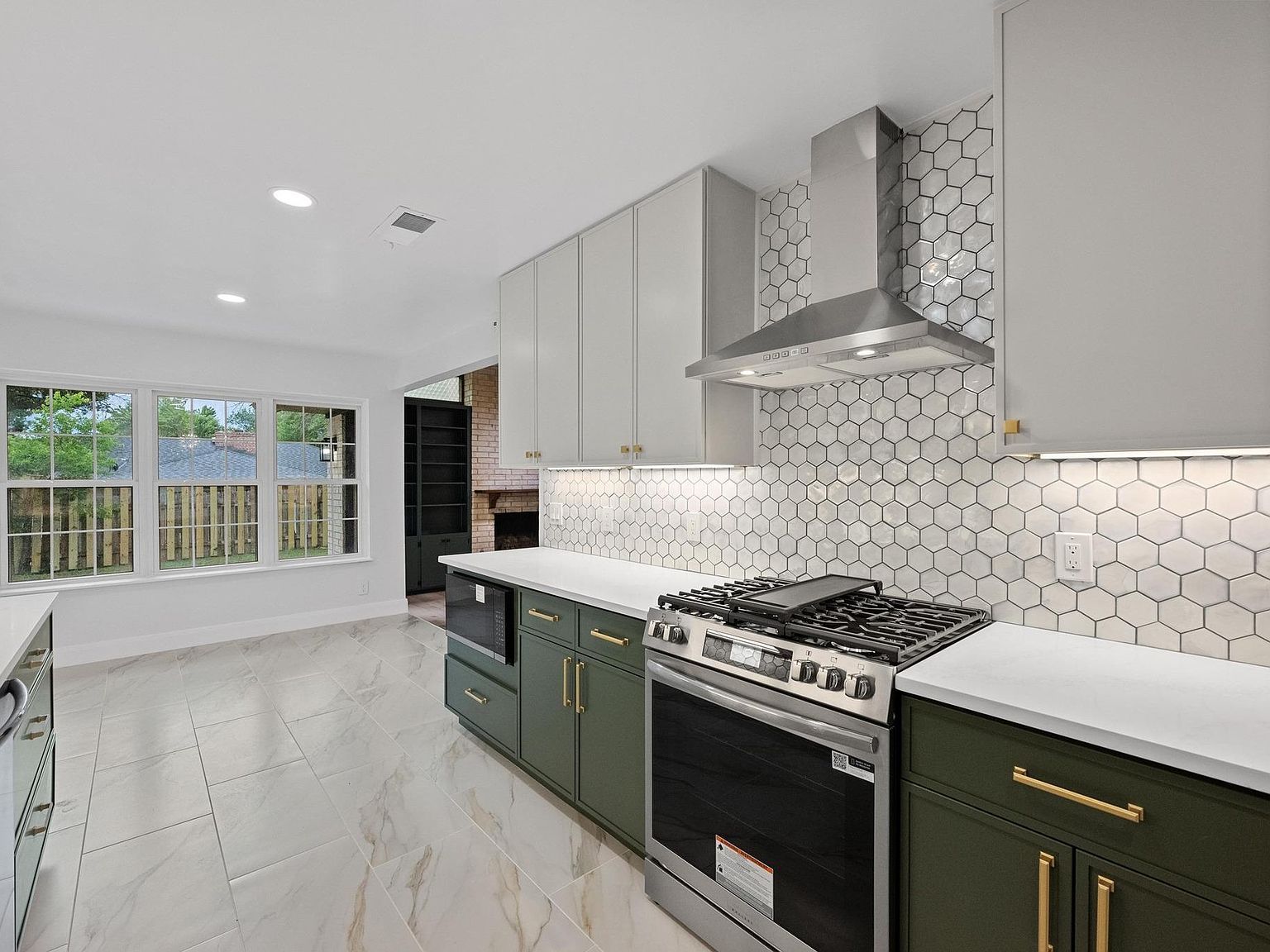 8909 Laurel Grove Dr Austin, TX 78758 - Thumbnail 2