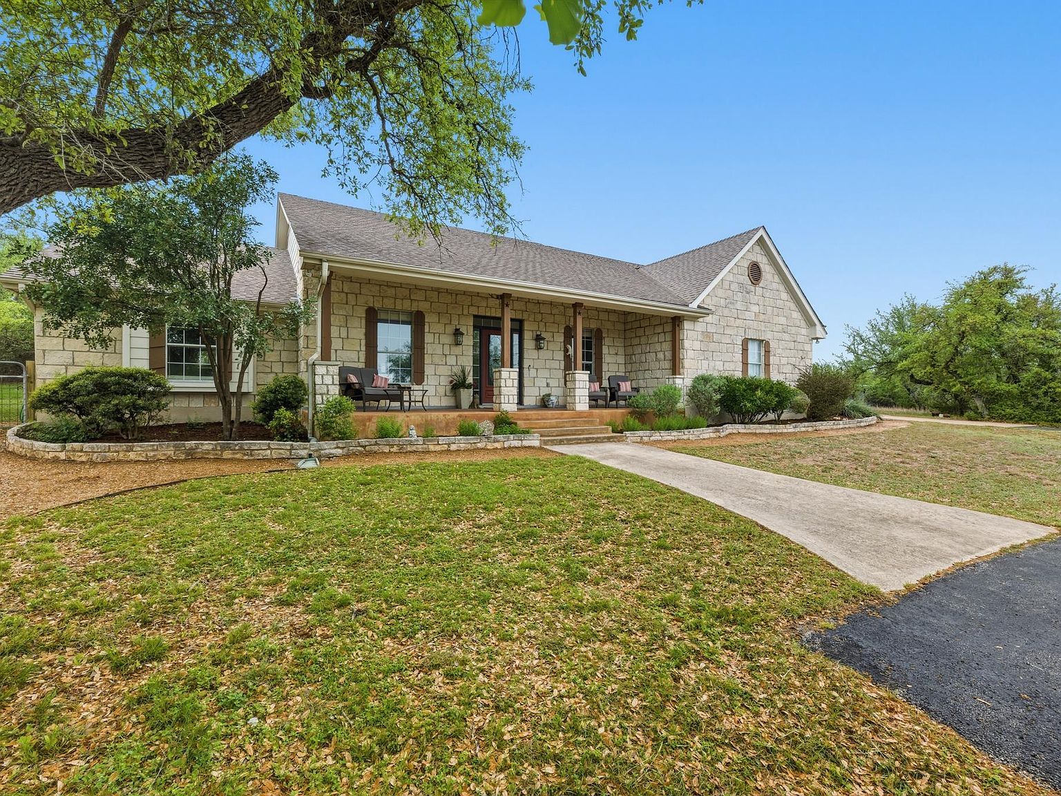 508 S Lariat Cir Dripping Springs, TX 78620  | Single Family