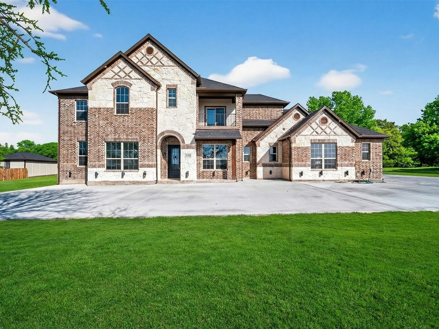 1530 S Houston School Rd Lancaster, TX 75146  | Single Family