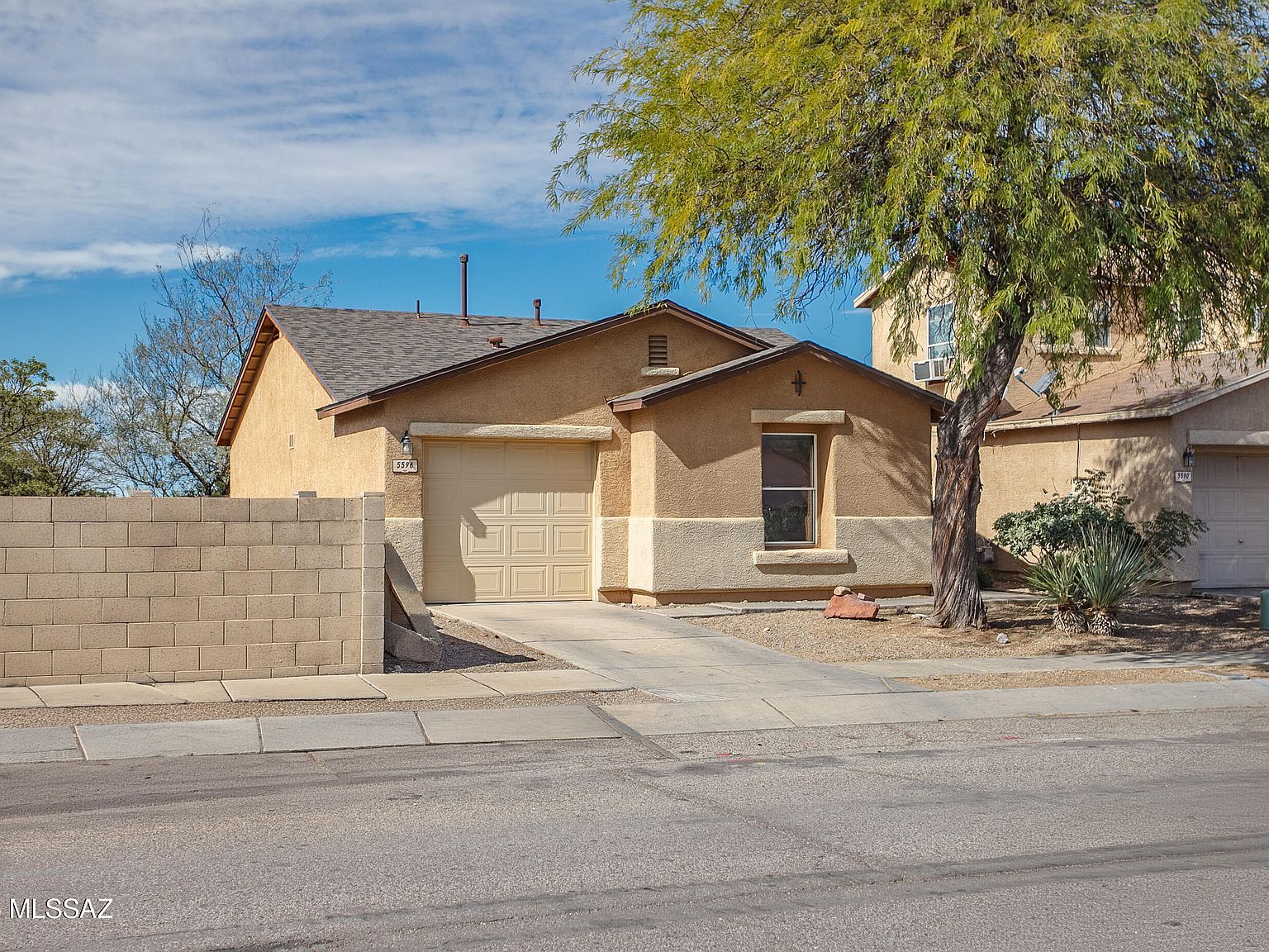 5596 S Monrovia Ave Tucson, AZ 85706 - Thumbnail 2