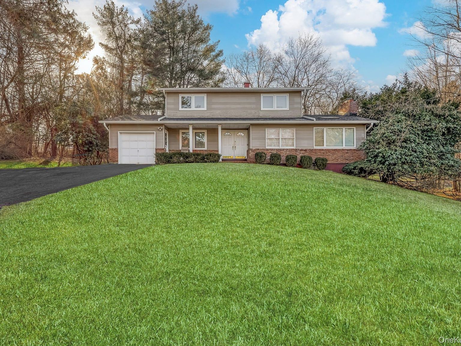 23 S Parker Dr Monsey, NY 10952 - Thumbnail 2