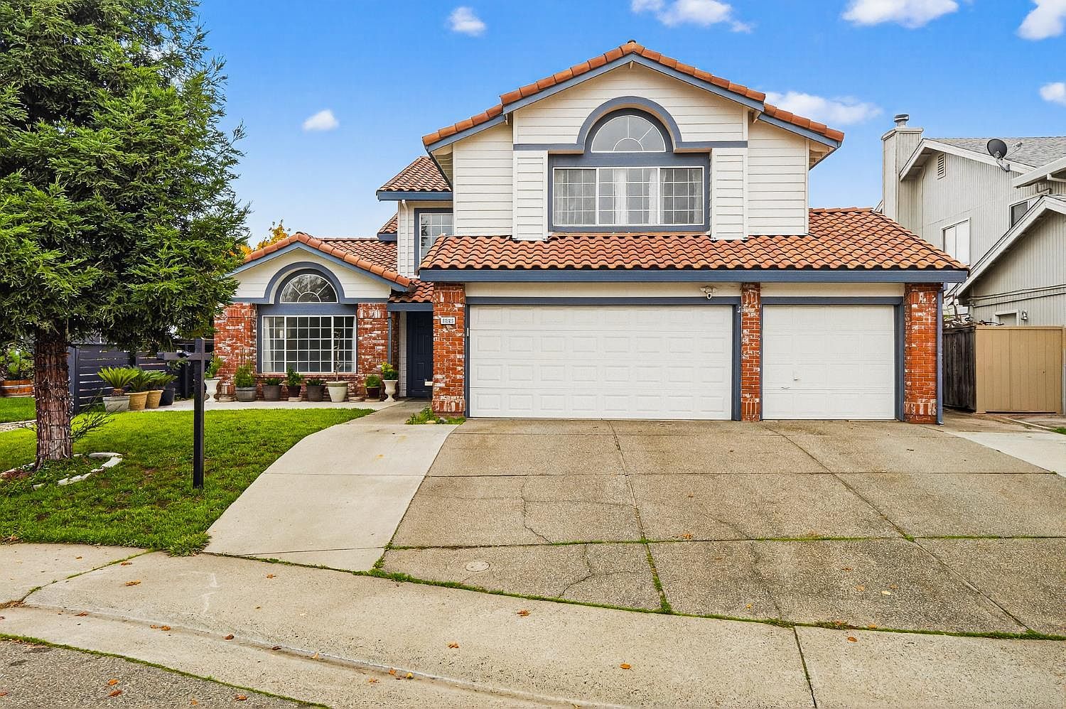 8880 Inisheer Way Sacramento, CA 95828  | Single Family