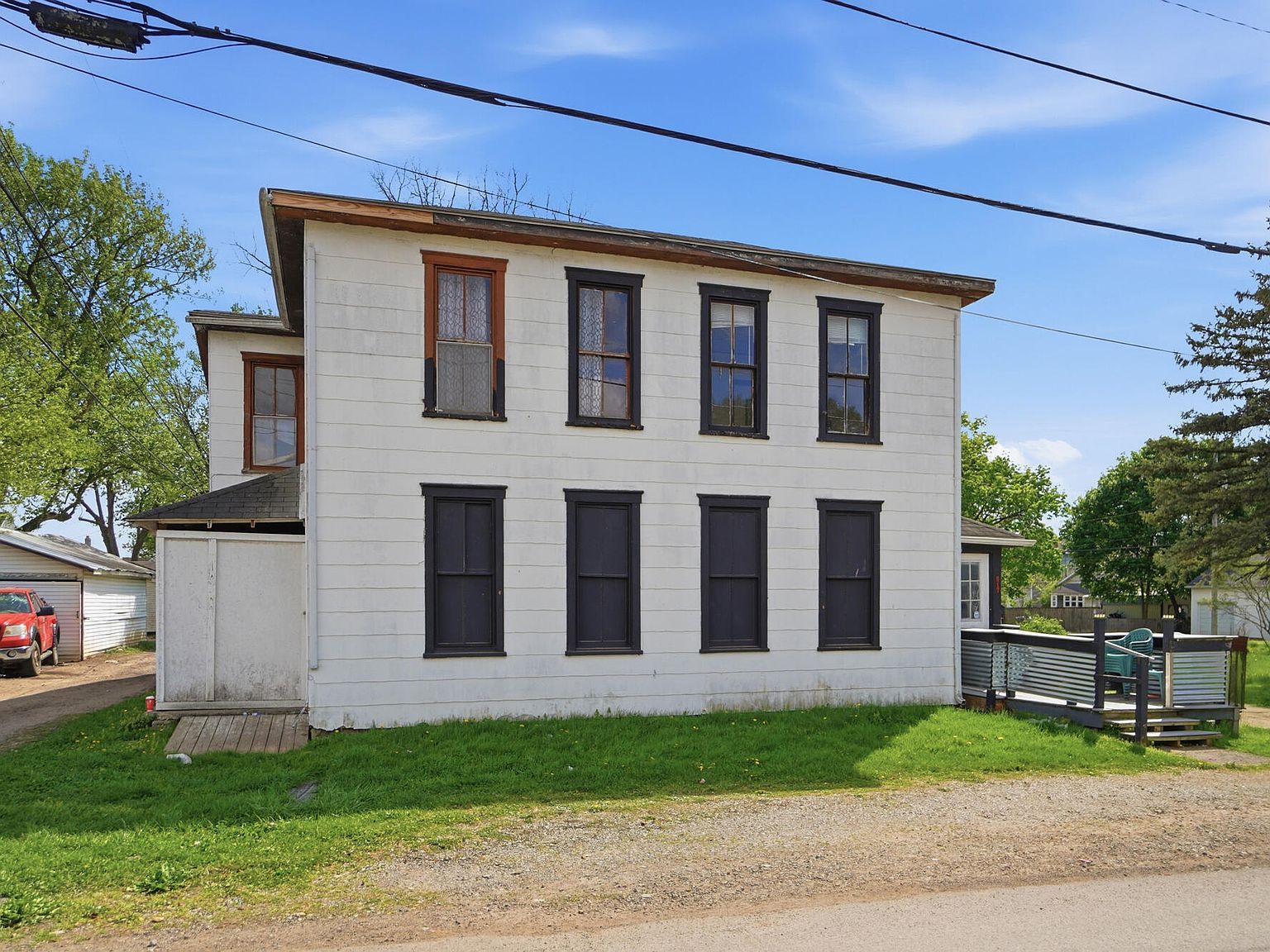 517 Broadway St Springfield, OH 45504  | Multi Family