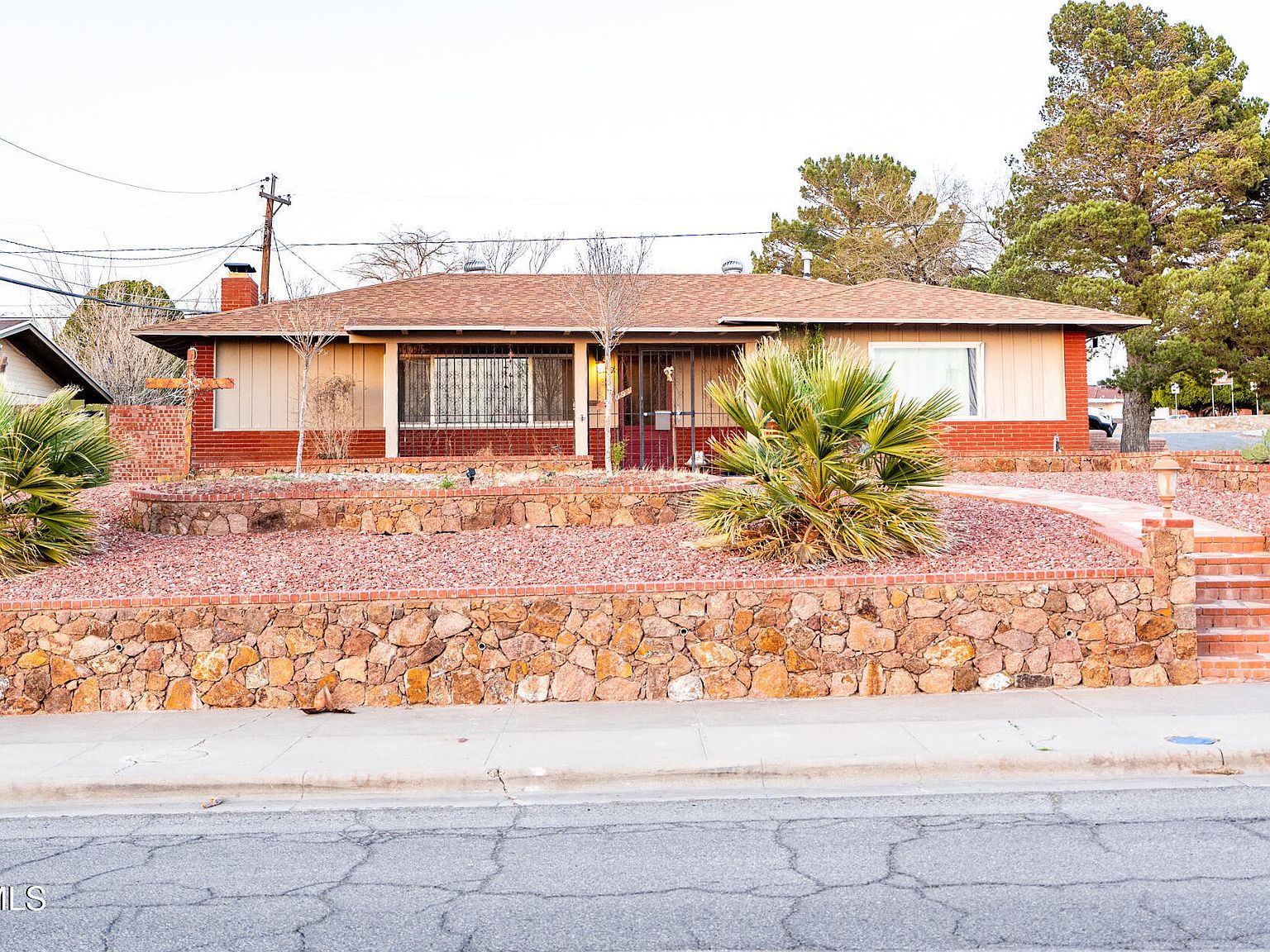 5109 Garry Owen Rd El Paso, TX 79903 - Thumbnail 2