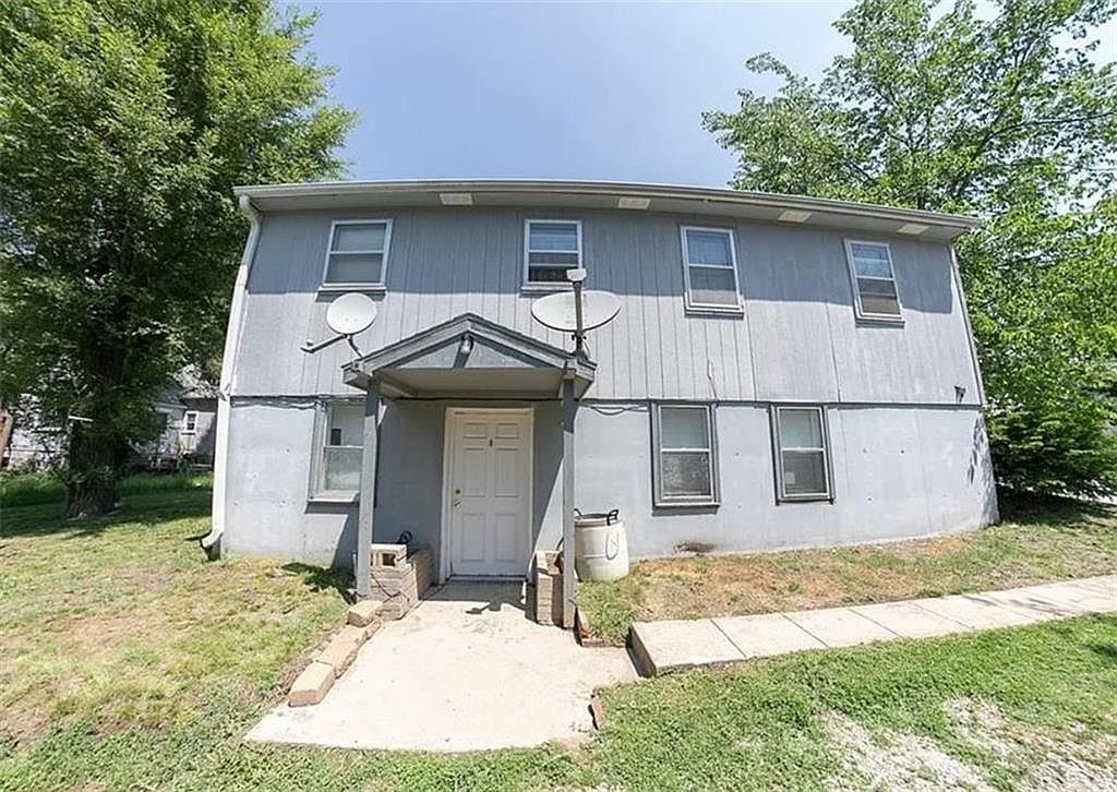 300 Zoll St Warrensburg, MO 64093 - Thumbnail 2