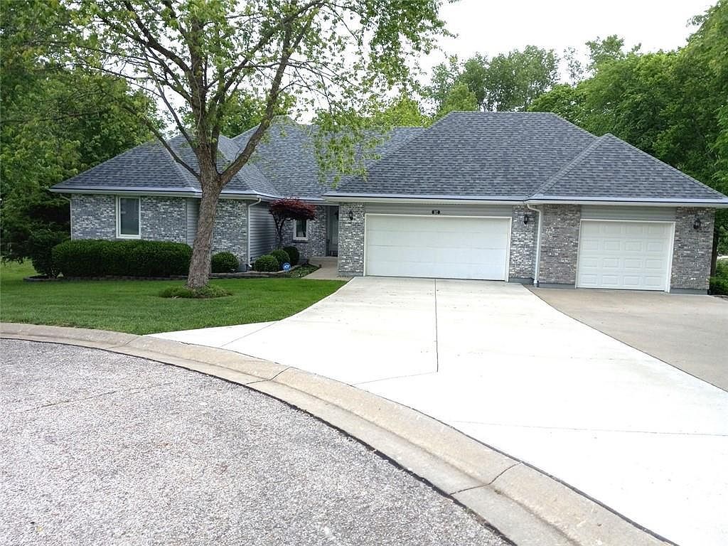 507 Larkin Ct Warrensburg, MO 64093 - Thumbnail 2