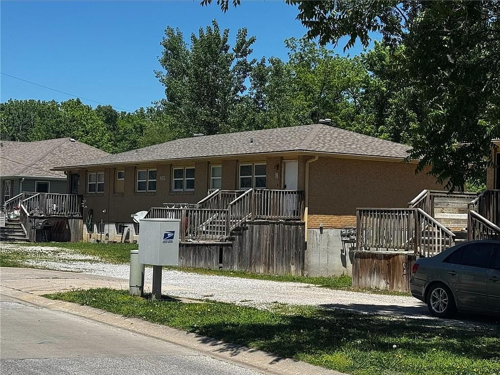 815 Broad St Warrensburg, MO 64093, 64093
