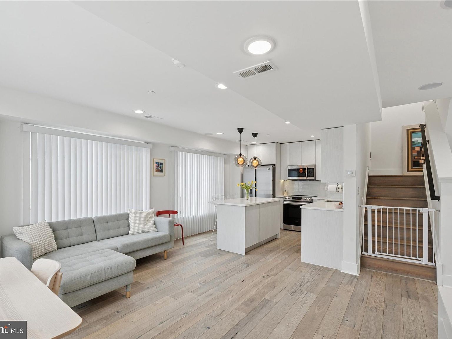 1325 N 17th St #A Philadelphia, PA 19121 - Thumbnail 2