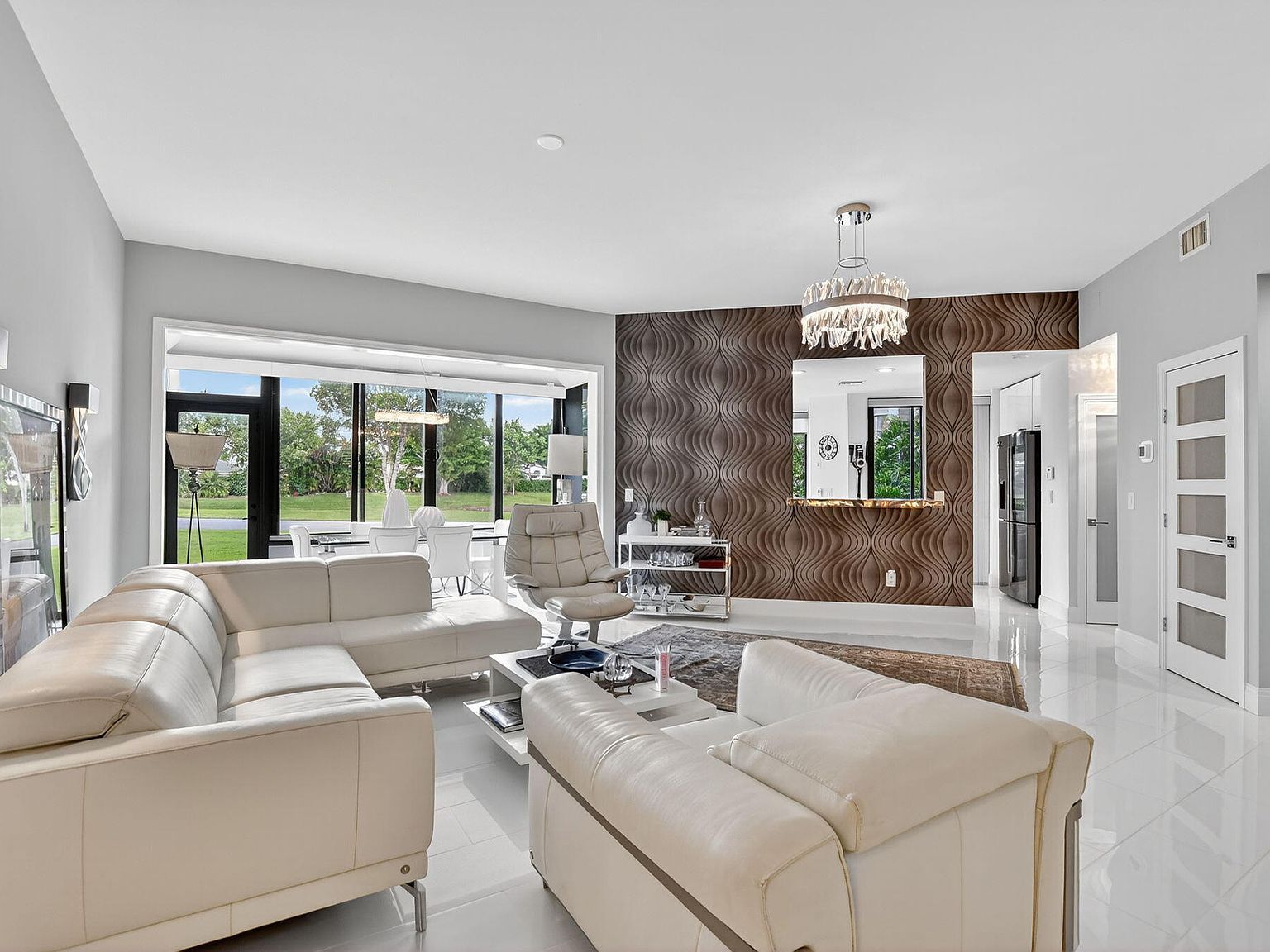 7535 La Paz Blvd APT 105 Boca Raton, FL 33433 - Thumbnail 2