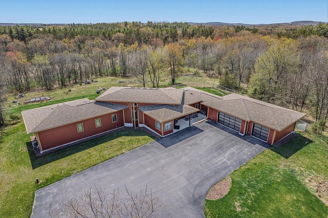 E7521 N Reedsburg Rd Reedsburg, WI 53959 - Thumbnail 2