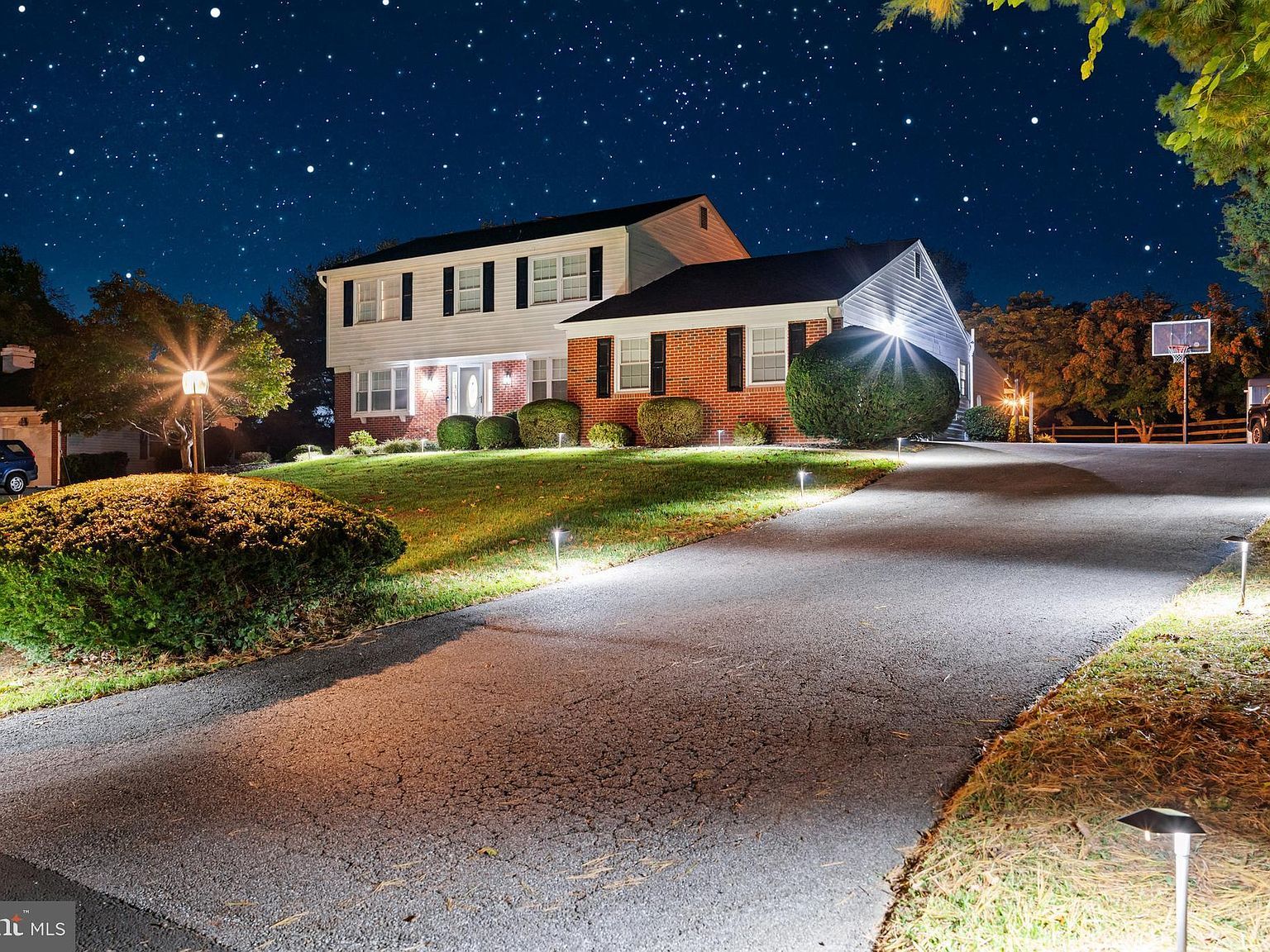 9313 Joey Dr Ellicott City, MD 21042 - Thumbnail 2