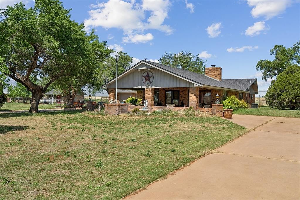 21749 E 1150th Rd Foss, OK 73647  | Single Family