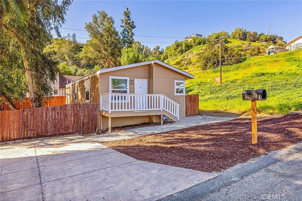 17603 Hays Ave Lake Elsinore, CA 92530 - Thumbnail 2