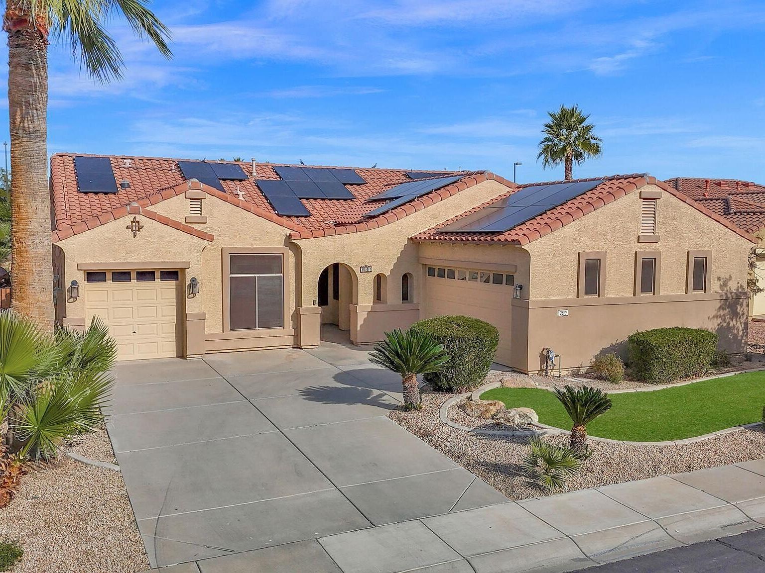 3810 E Latham Ct Gilbert, AZ 85297 - Thumbnail 2