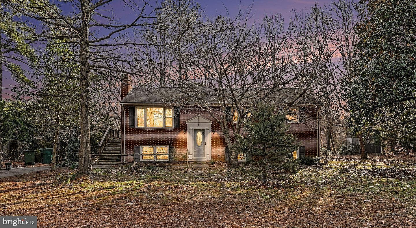 106 Sandy Ridge Rd Fredericksburg, VA 22405 - Thumbnail 2