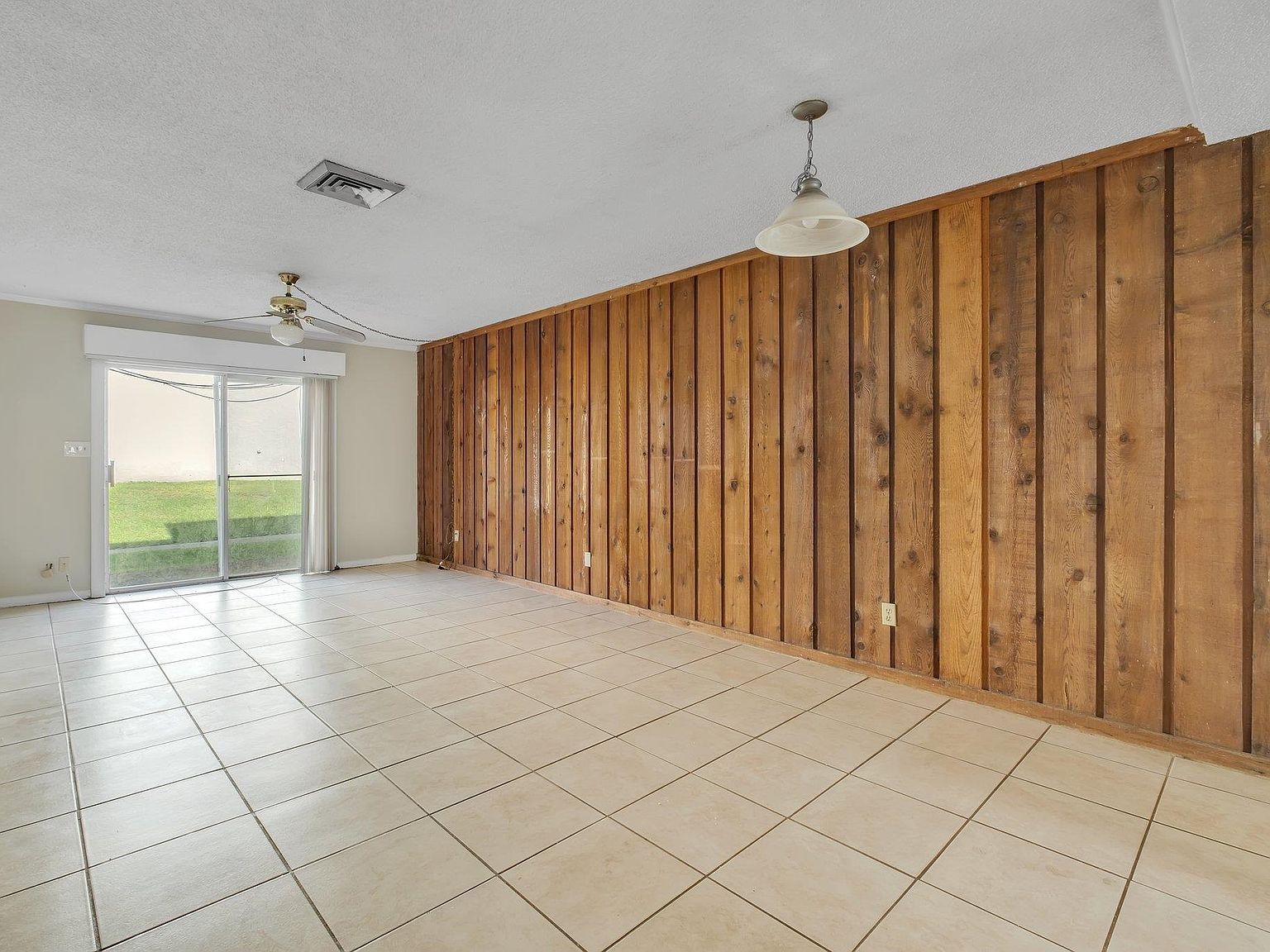 2325 W Pensacola St APT 156 Tallahassee, FL 32304 - Thumbnail 2