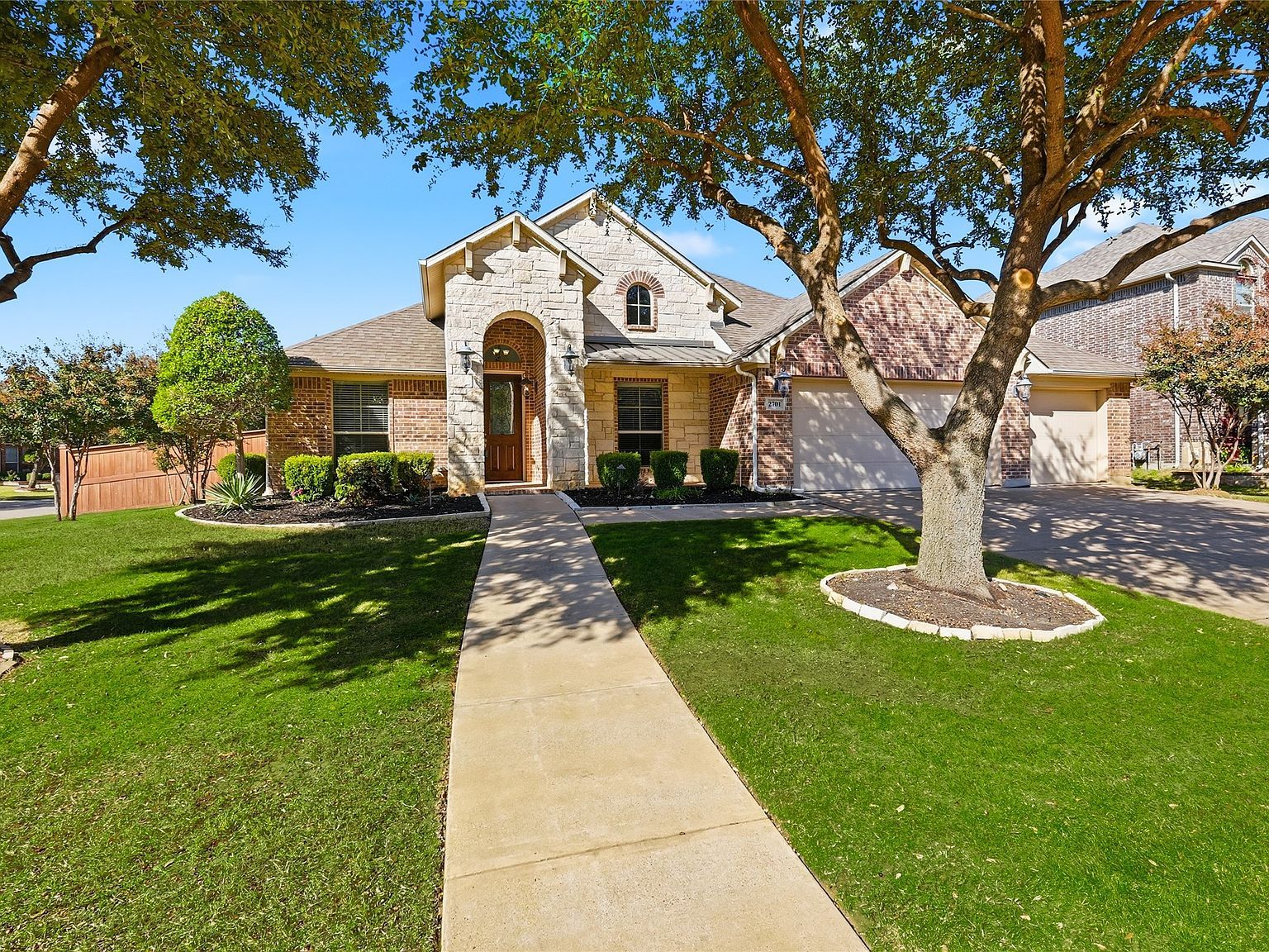 2701 Los Gatos Ln Fort Worth, TX 76131 - Thumbnail 2
