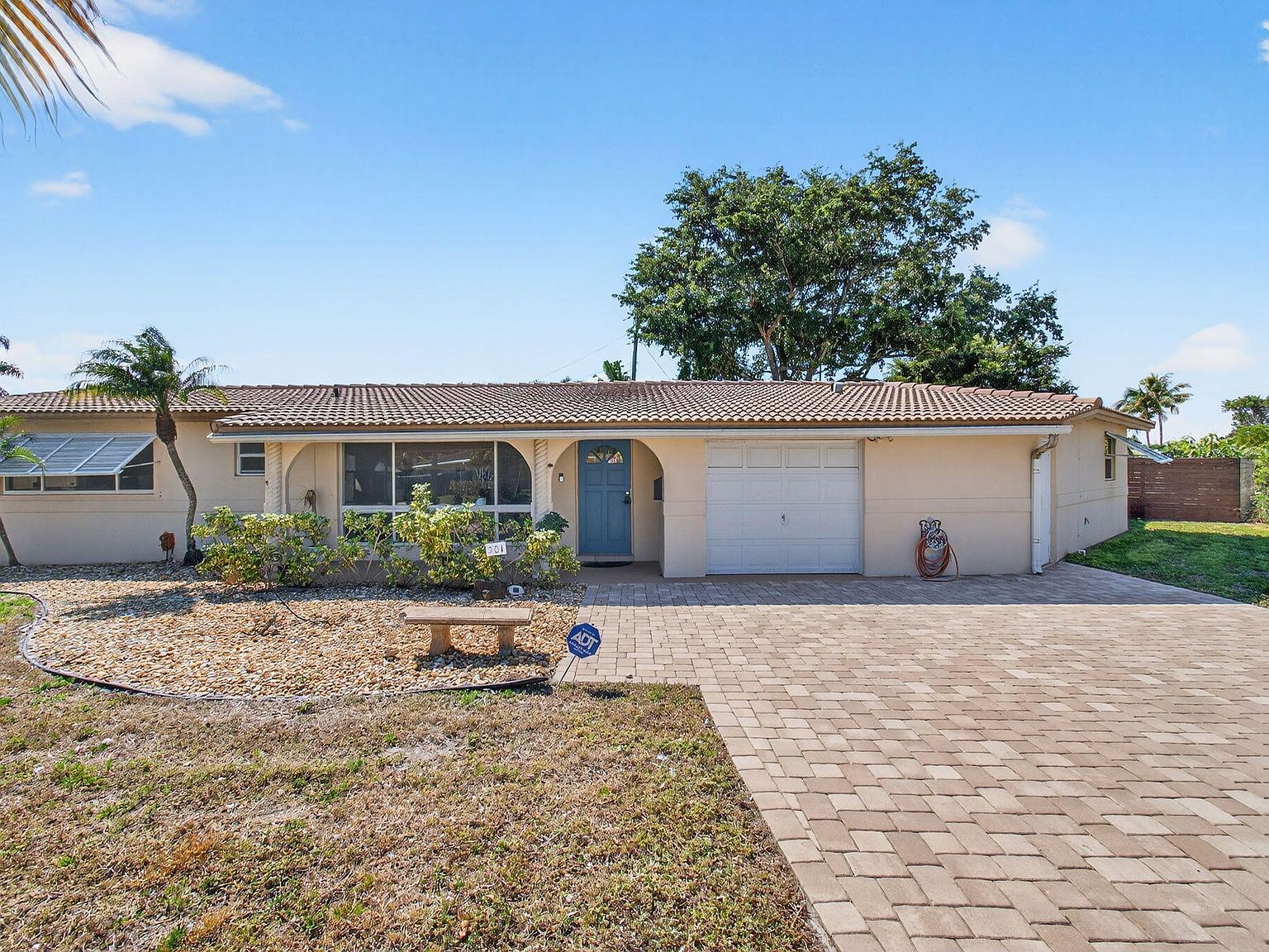 301 SE 8th Ave Deerfield Beach, FL 33441 - Thumbnail 2