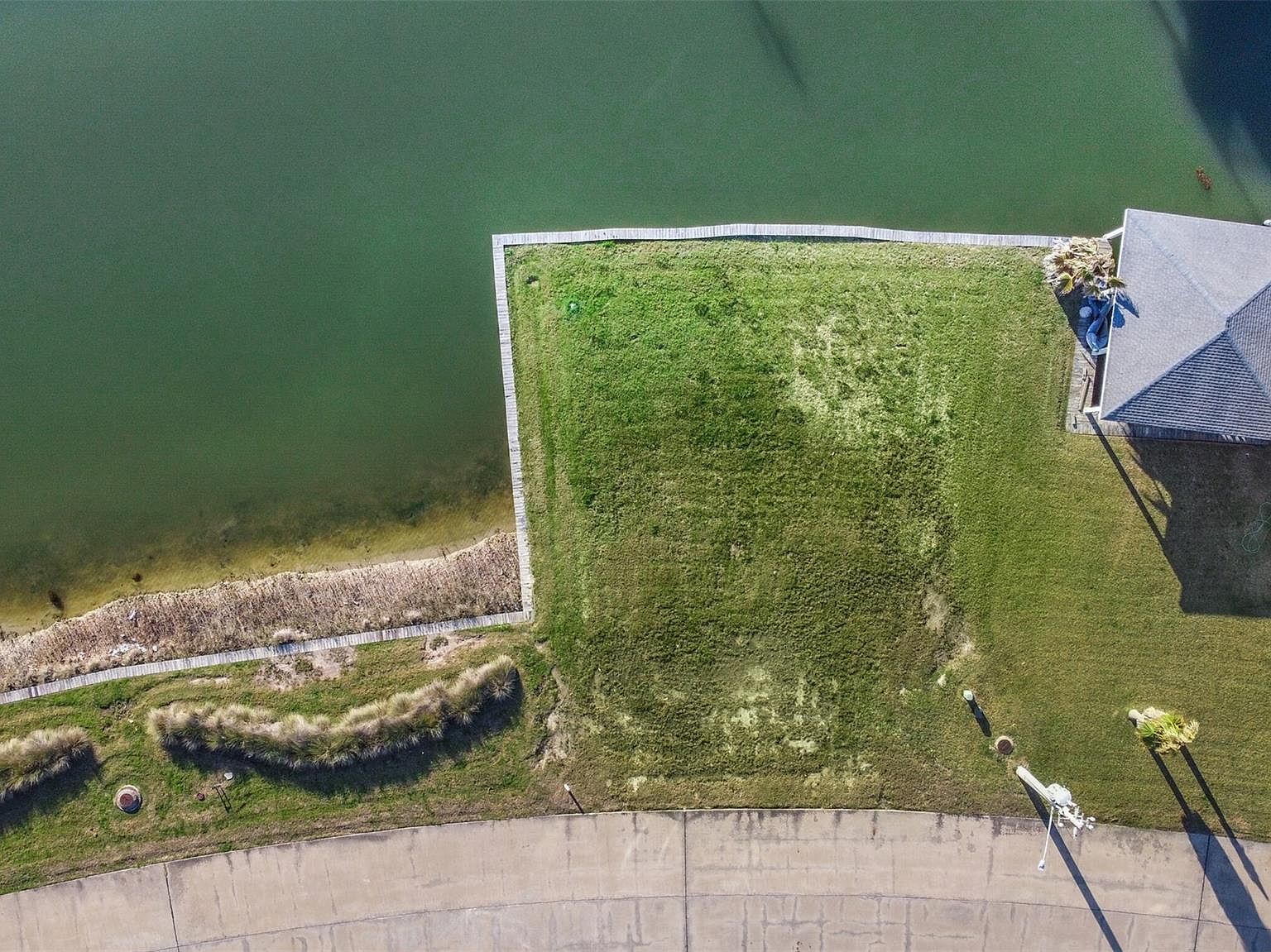 8 Fleming Hitchcock, TX 77563 - Thumbnail 2