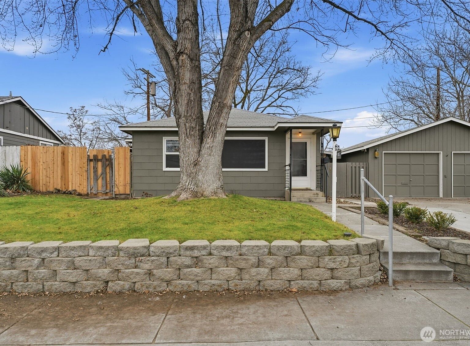 1017 Smith Ave Richland, WA 99354 - Thumbnail 2