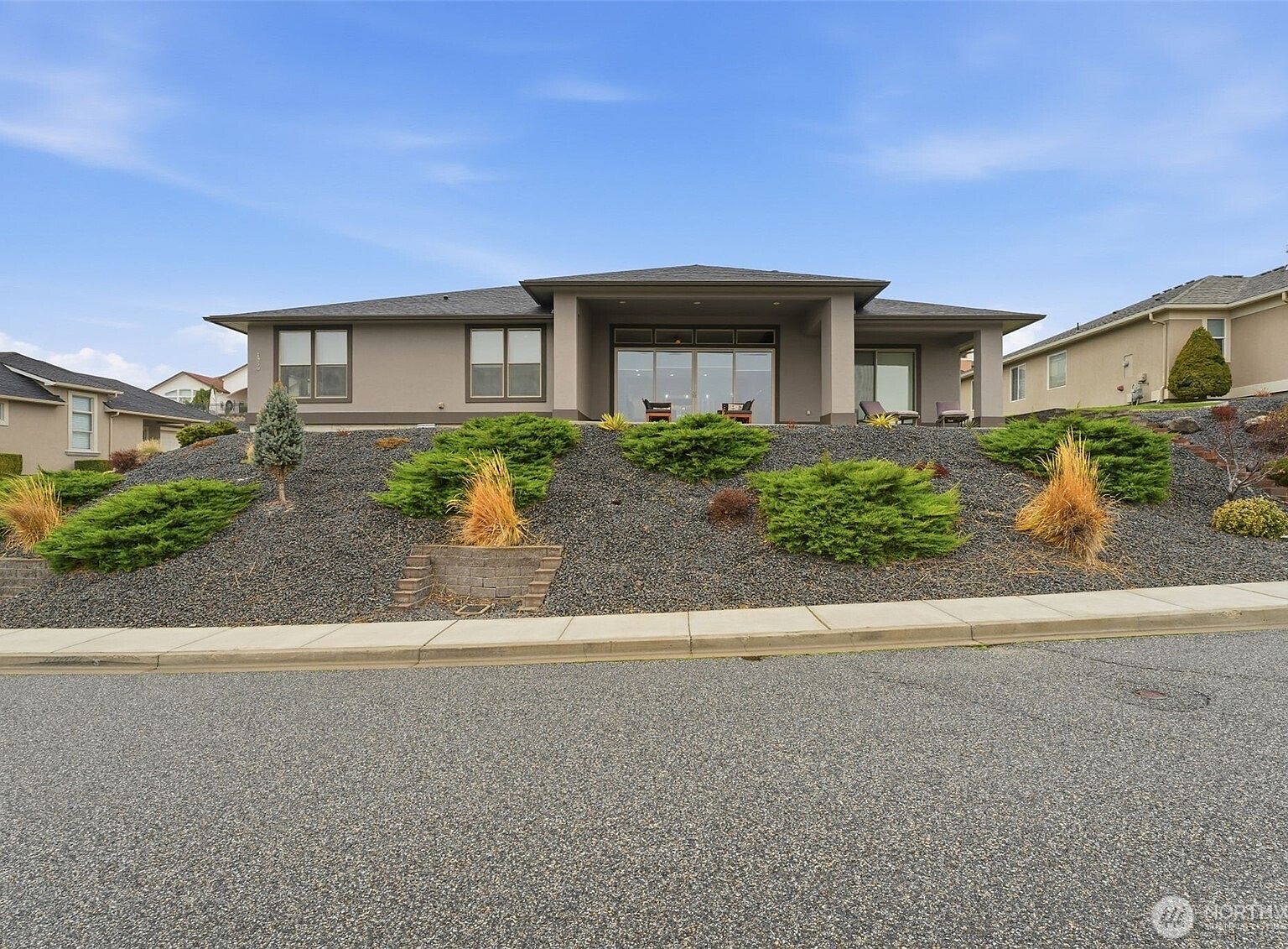 1359 White Bluffs St Richland, WA 99352 - Thumbnail 2