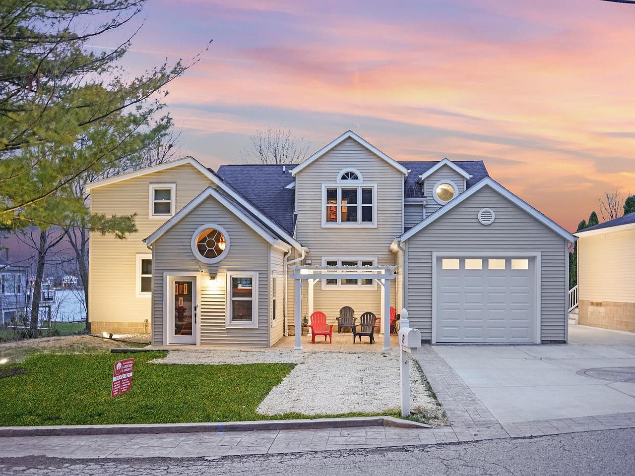 191 Riverside Dr Waterford, WI 53185  | Single Family