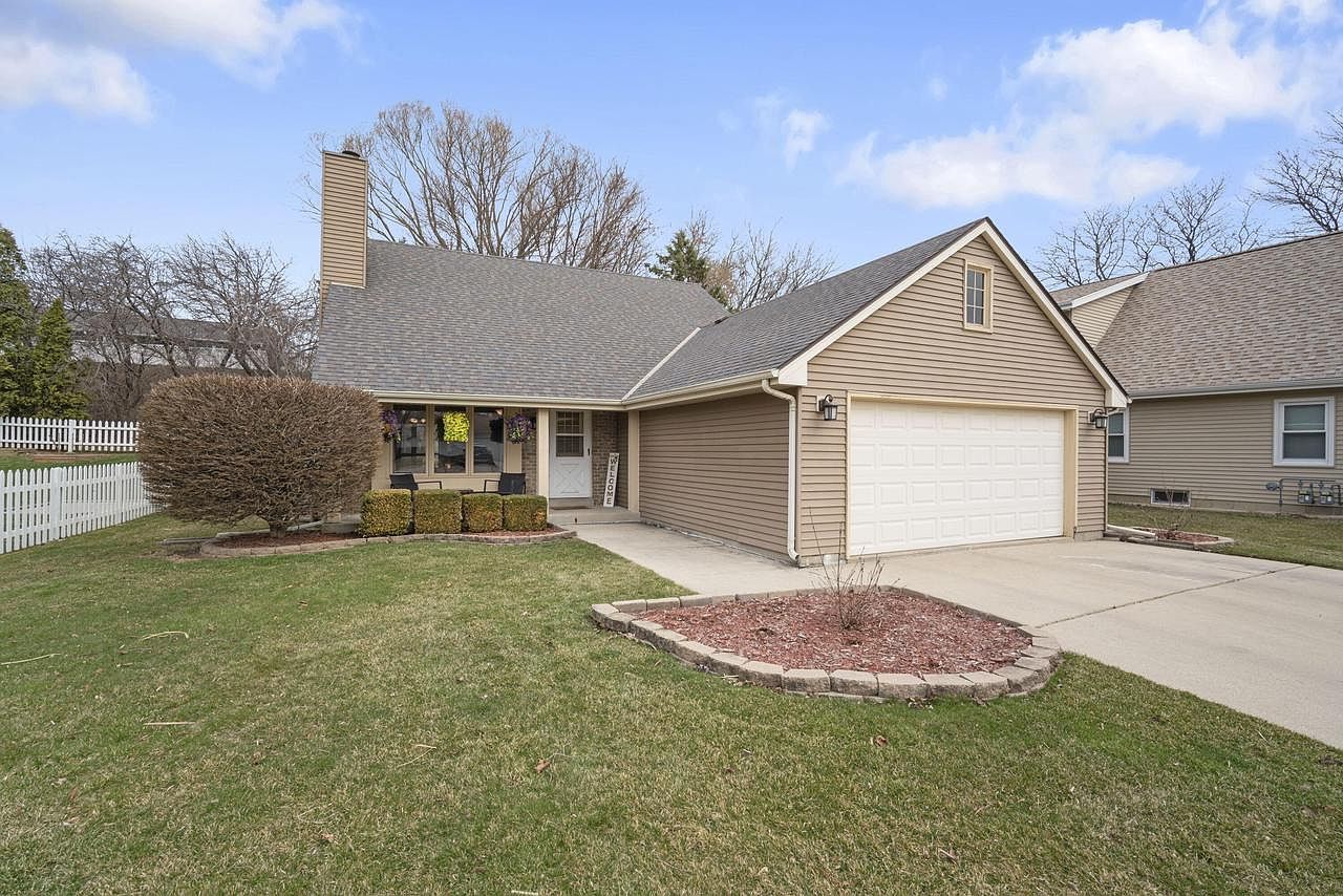 1336 Park Ave South Milwaukee, WI 53172  | Single Family