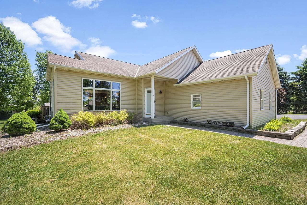 5232 County Highway P S West Bend, WI 53095, 53095