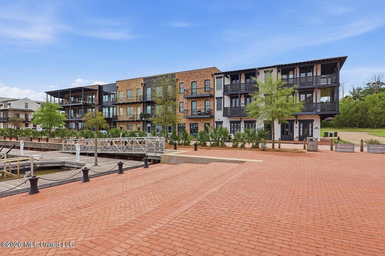 145 Republic St #431 Madison, MS 39110  | Condominium