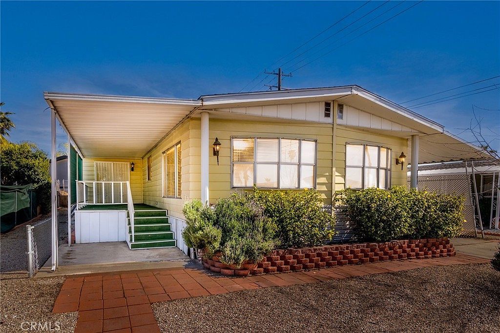 26032 Highland Palm Dr Homeland, CA 92548 - Thumbnail 2