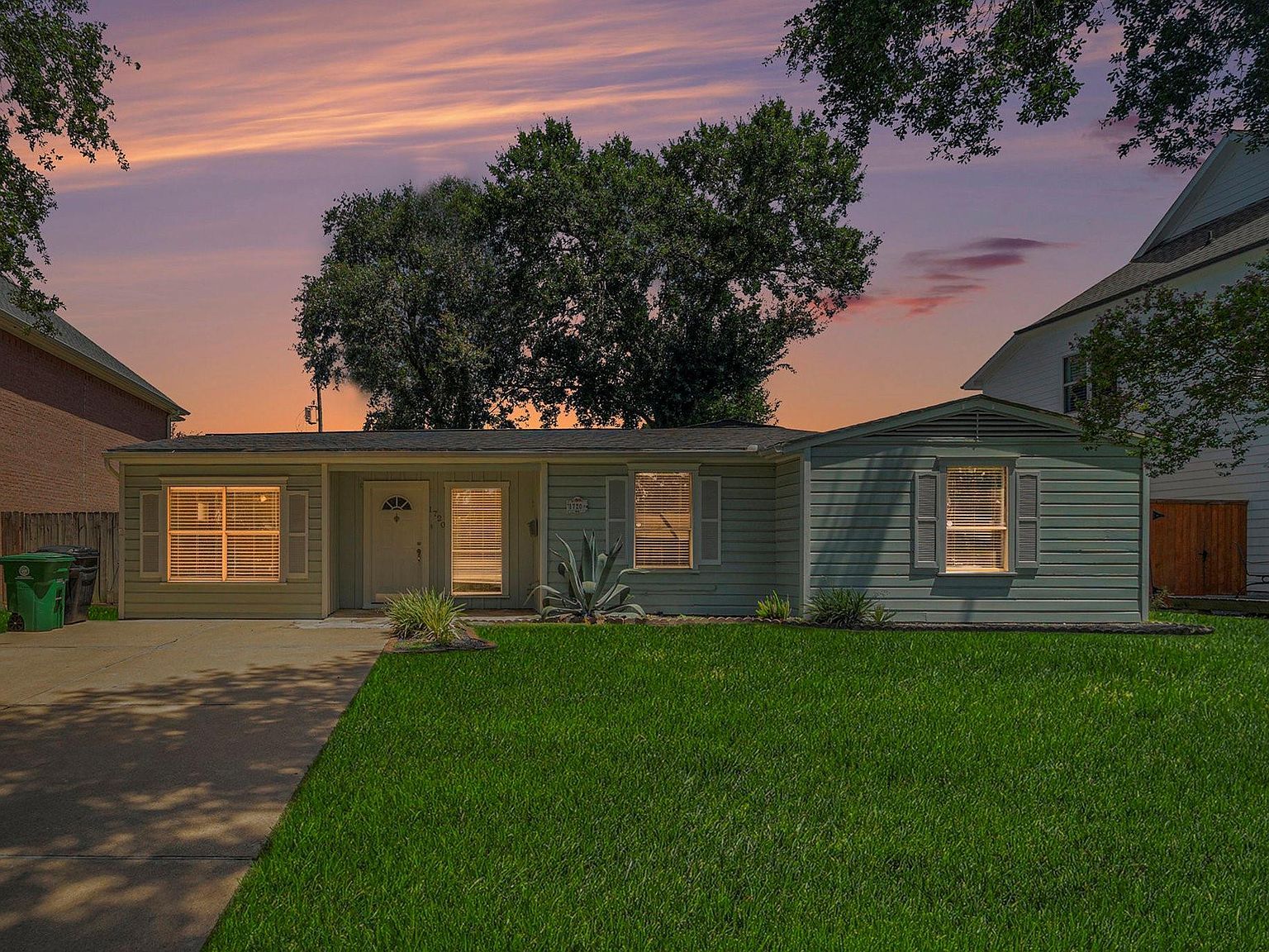 1720 Libbey Dr Houston, TX 77018 - Thumbnail 2