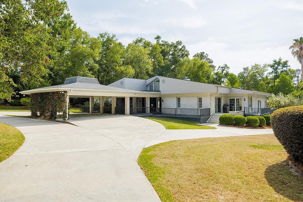 2202 Dogwood Dr Valdosta, GA 31602, 31602