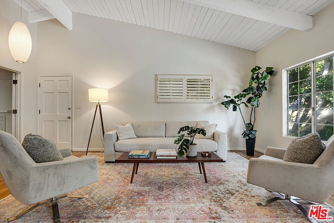 1115 N Beverly Glen Blvd Los Angeles, CA 90077 - Thumbnail 2