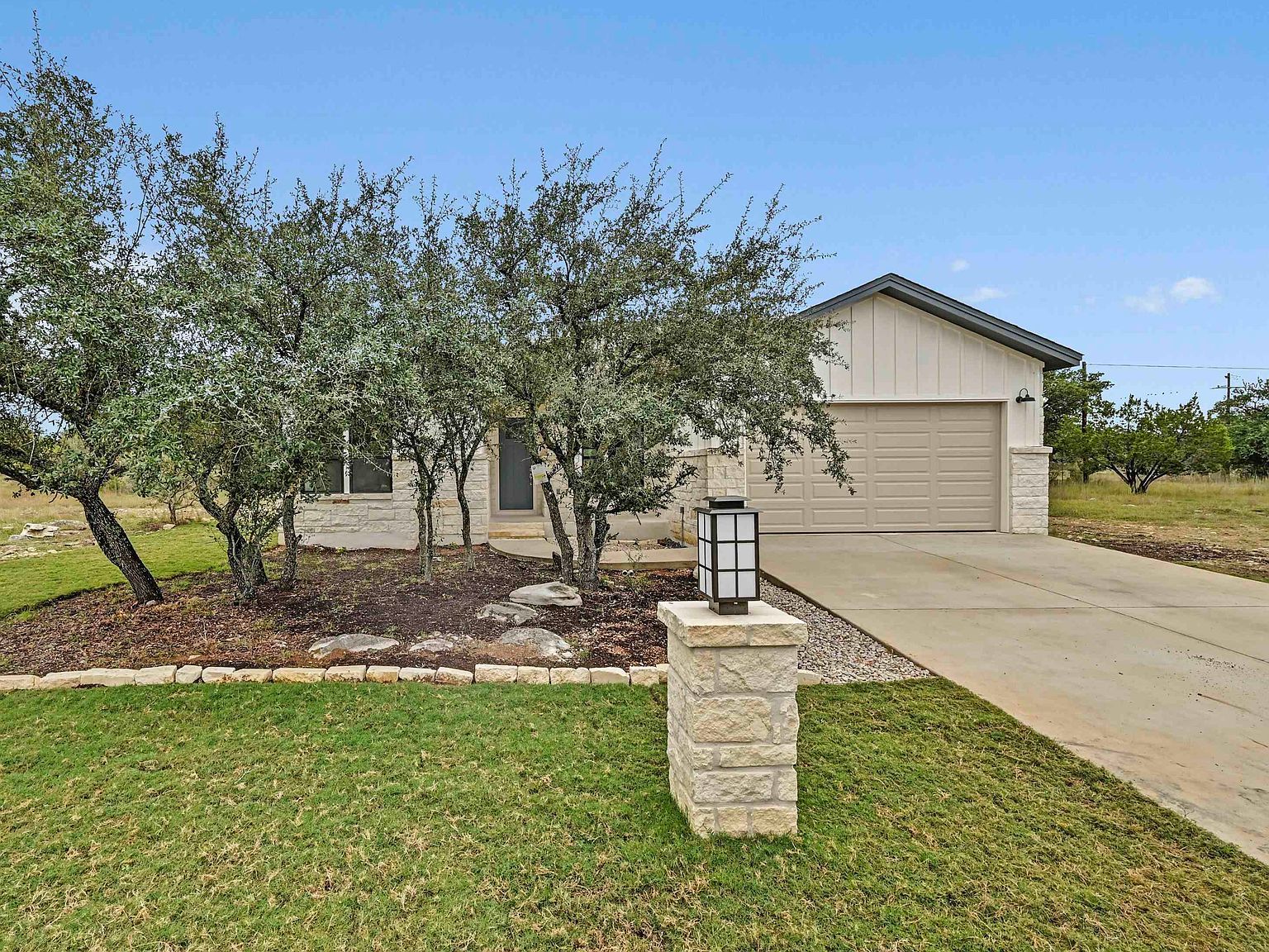 1615 Whitetail Rd Horseshoe Bay, TX 78657 - Thumbnail 2