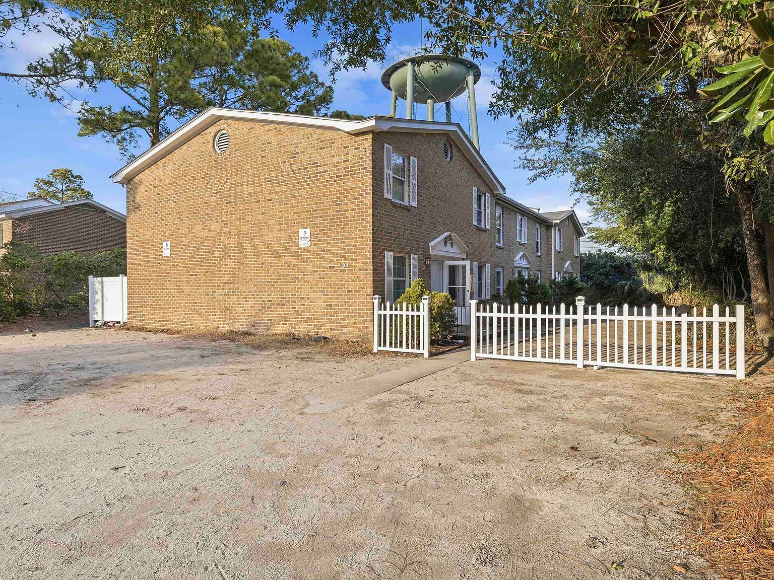 604 37th Ave N Myrtle Beach, SC 29577 - Thumbnail 2