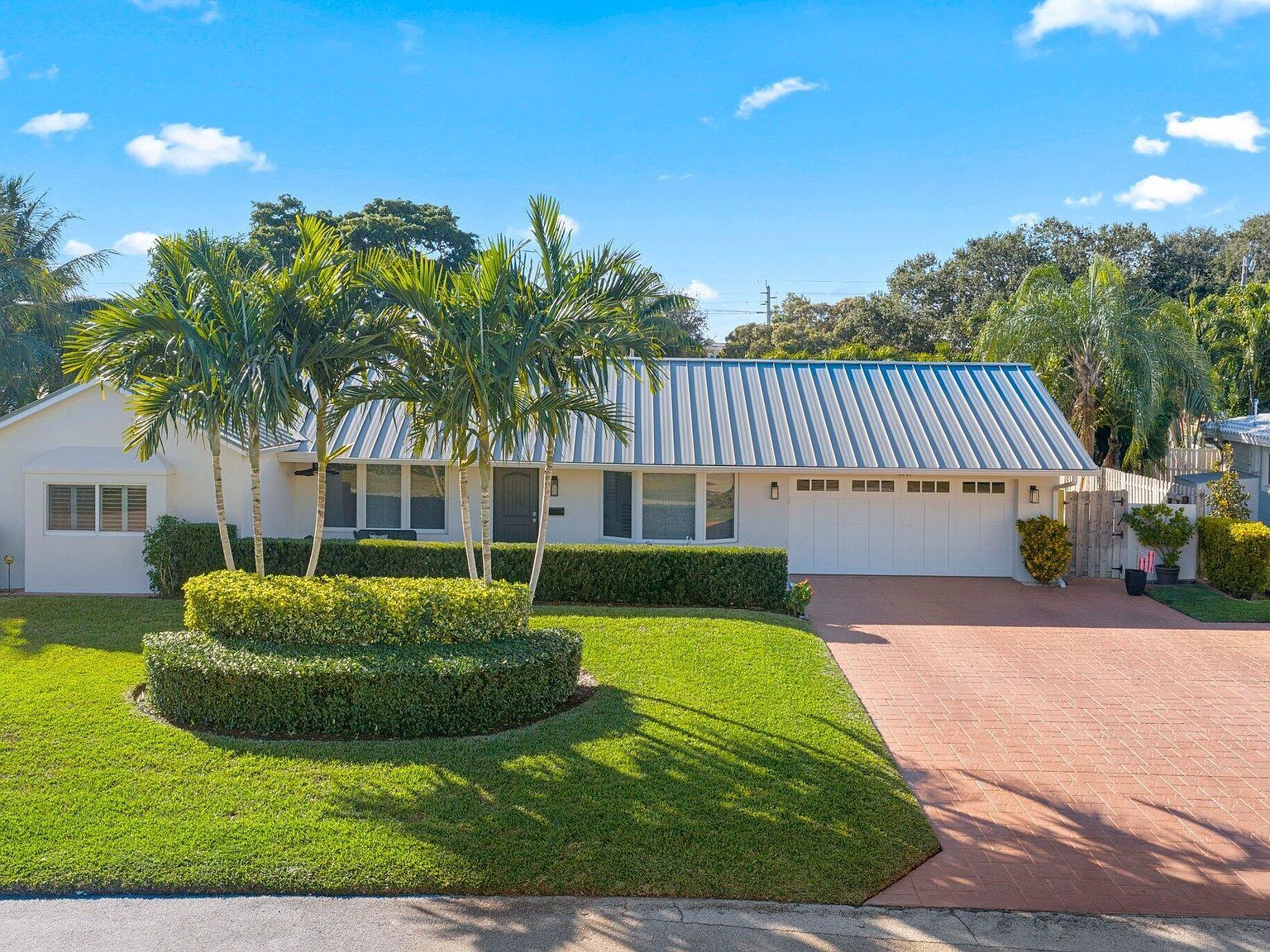 4141 NE 22nd Ter Lighthouse Pt, FL 33064 - Thumbnail 2