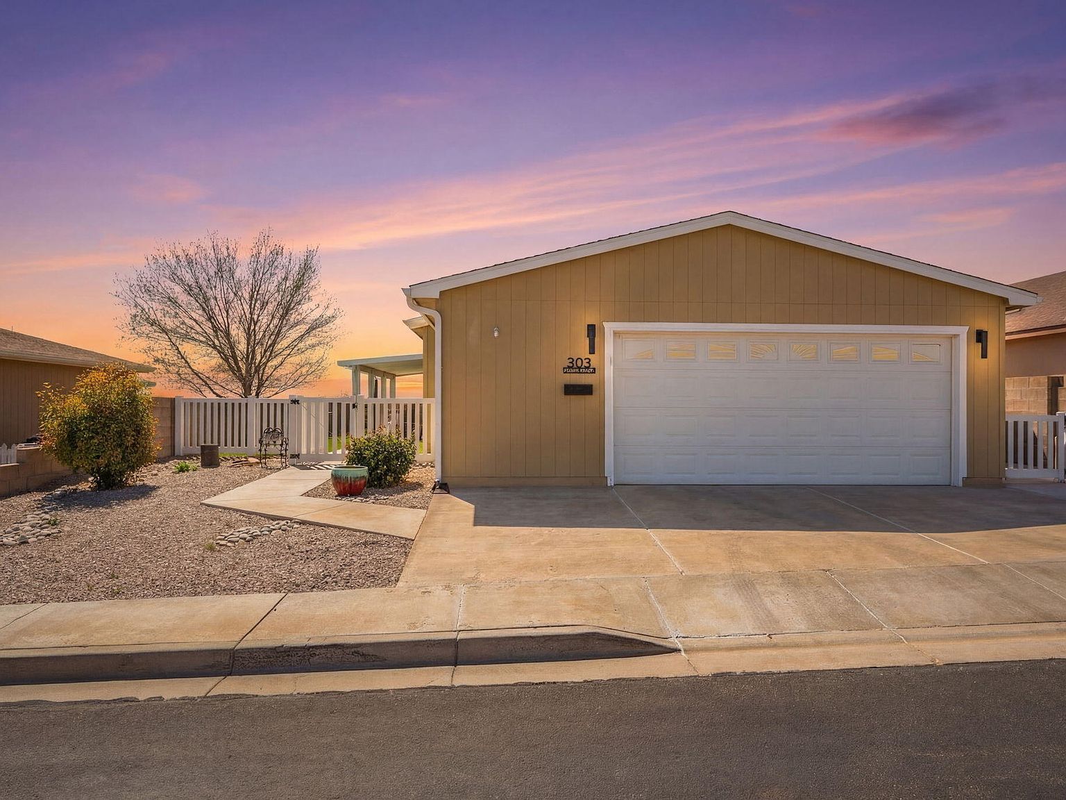303 Sunrise Bluffs Dr Belen, NM 87002  | New build
