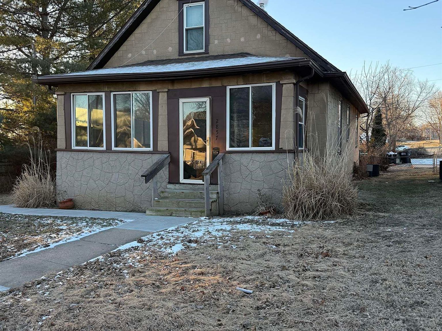 2857 Corby St Omaha, NE 68111 - Thumbnail 2